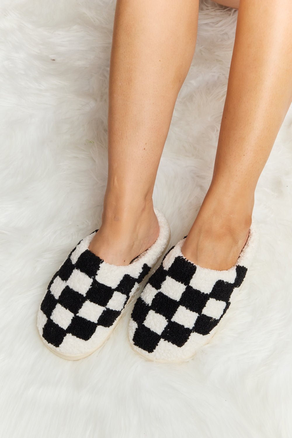 Melody Checkered Print Plush Slide Slippers - EMMY