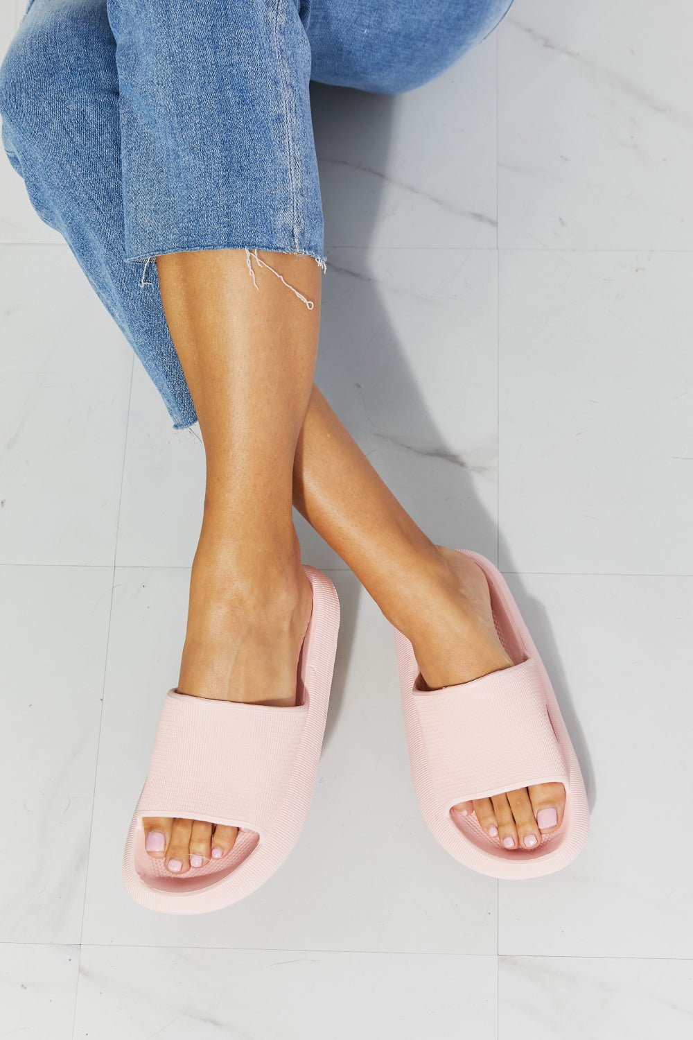 MMShoes Arms Around Me Open Toe Pink Slide - EMMY